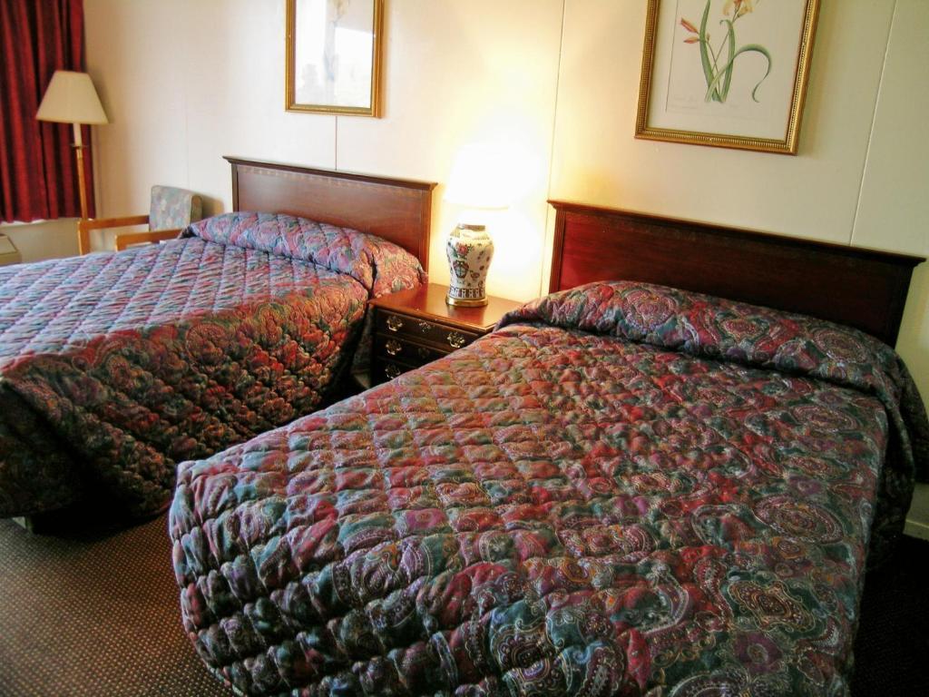 Sunshine Inn & Suites Virginia Beach Room photo